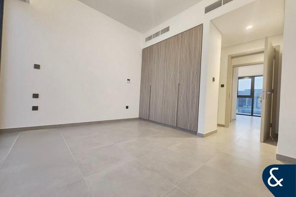 Single Row | Vacant June | Master Community