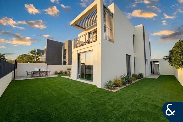 Single Row | Golf Course Community | 4 Bed