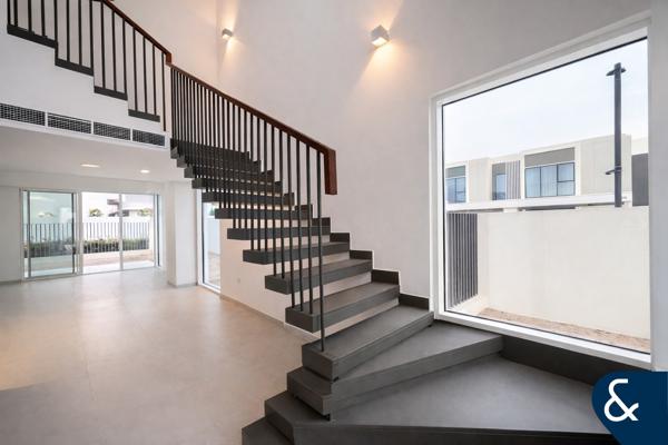 Corner Unit | Backing The Park | Negotiable