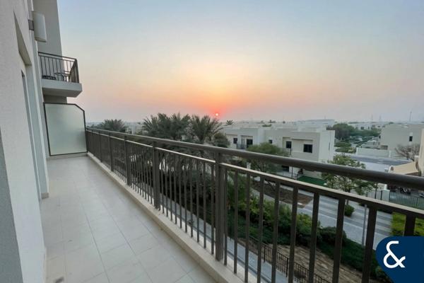 Townhouse View | Spacious | Low Floor