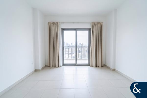 Townhouse View | Spacious | Low Floor