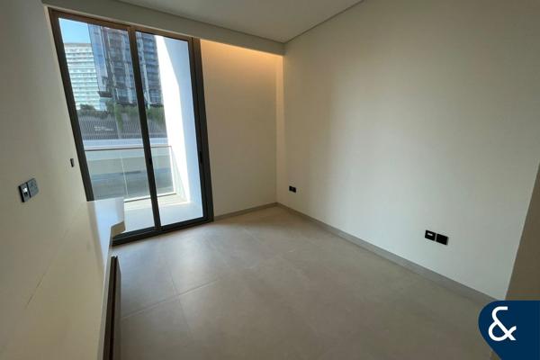 Brand New | Flexible Cheques | Burj View