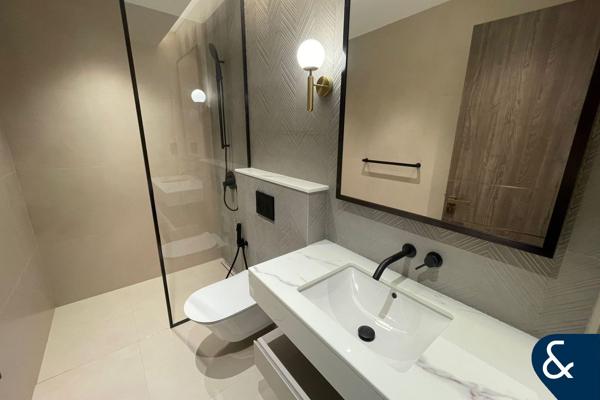 Brand New | Flexible Cheques | Burj View