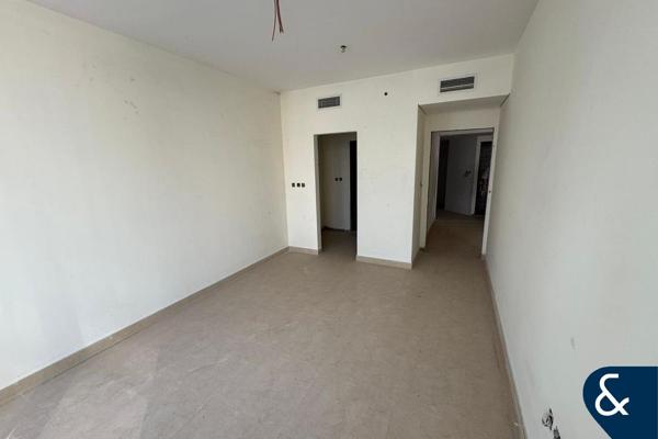 Lake View | One Bedroom | Great Investment