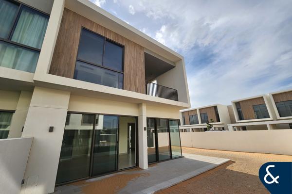 4 Bed + Maids | Large Plot | Vacant Now