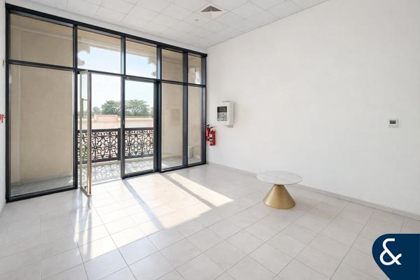 Retail Unit | Street-Level Visibility