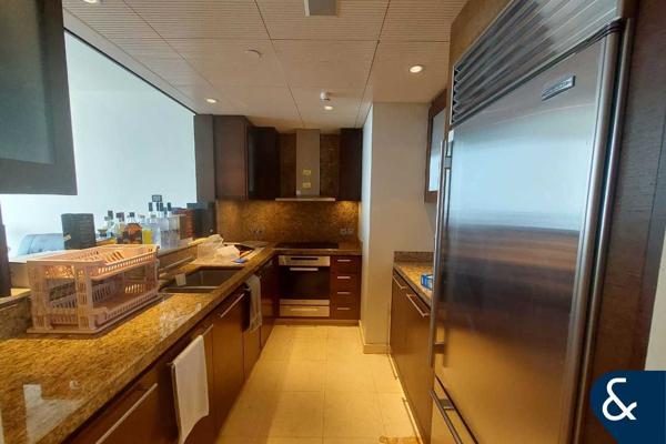 Fountain View | 60+ floor | Great layout