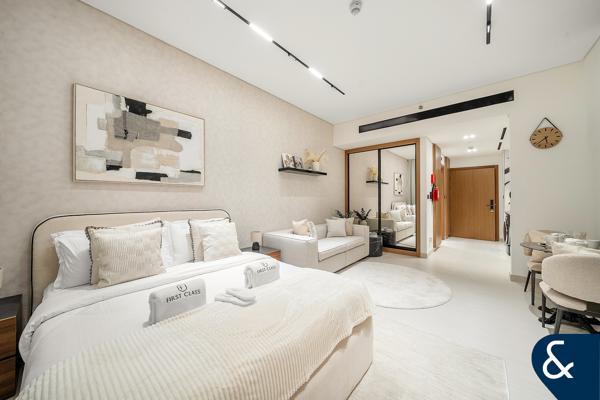 Canal Front | High Spec | Recent Handover