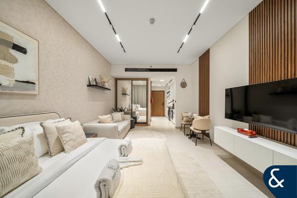 Canal Front | High Spec | Recent Handover