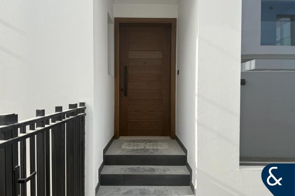 Corner Plot | 5BD + Maid | Hand Over soon