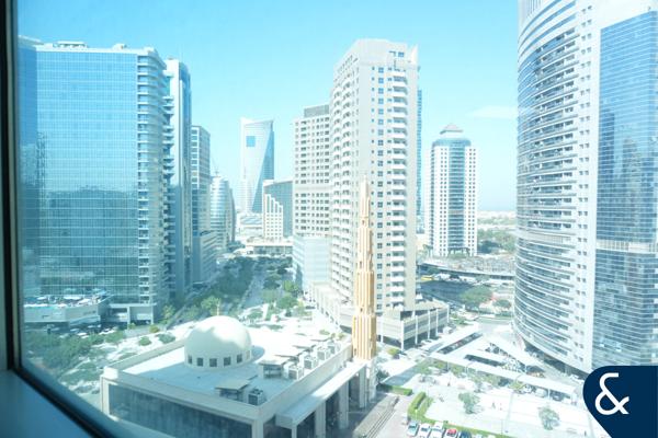 Vacant 19/03 | Unfurnished | Grade A