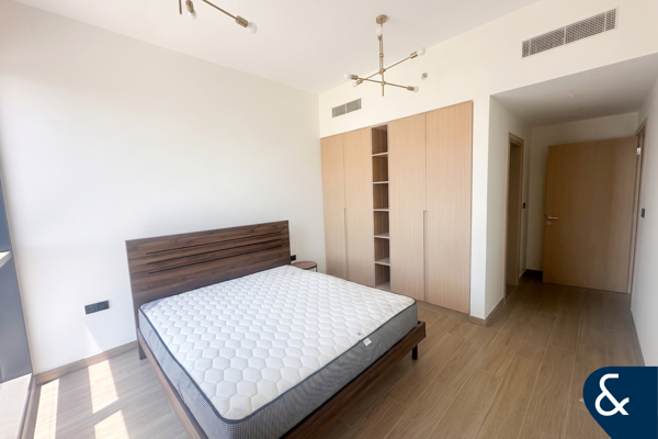 2 Bedrooms | Call To View | Vacant Pool View
