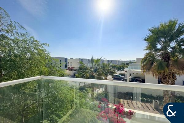 Best Corner Layout | Vacant | Single Row