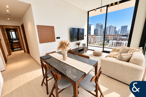 Vacant | Furnished | Private Pool | Upgraded