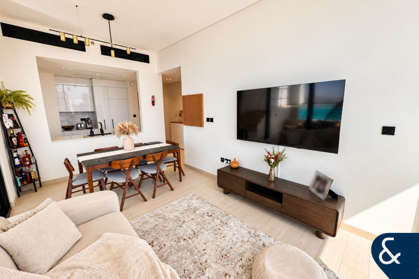 Vacant | Furnished | Private Pool | Upgraded