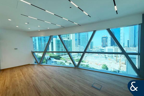 Modern Finish | DIFC | Fitted Office