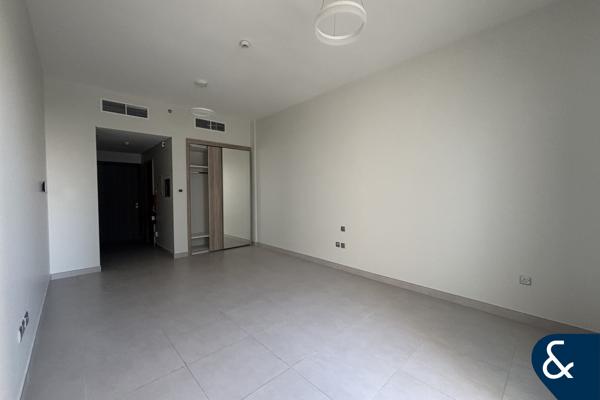 Vacant Now | Studio | Great Location