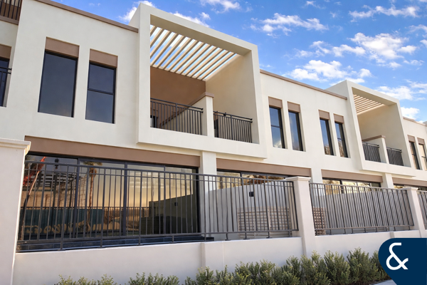 PARK BACKING | INTERNAL SINGLE ROW |  4 BED