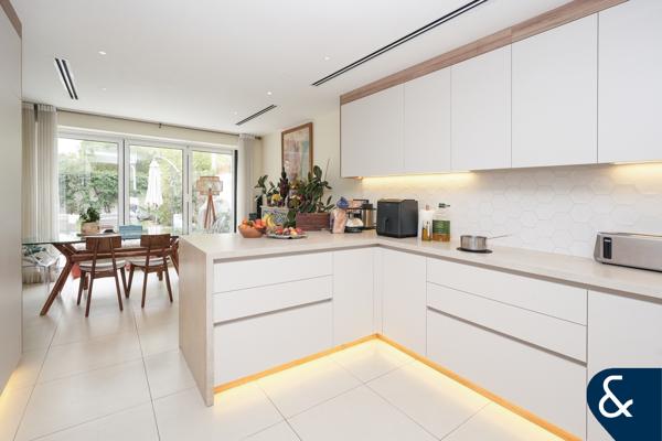 Turnkey | Park View | Vacant On Transfer