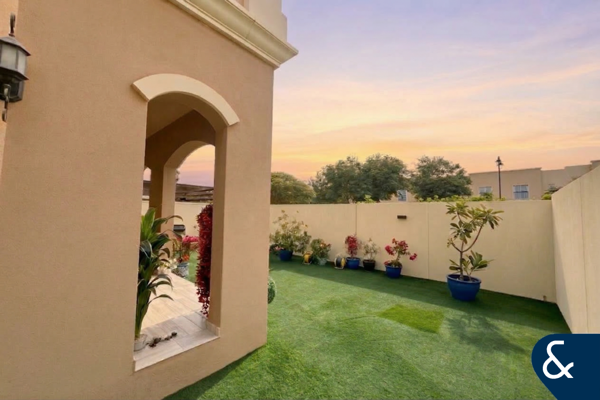 Standalone Villa | Large Plot | Single Row