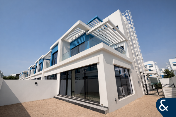 Corner Plot | 5 Beds | Maid | Handed Over