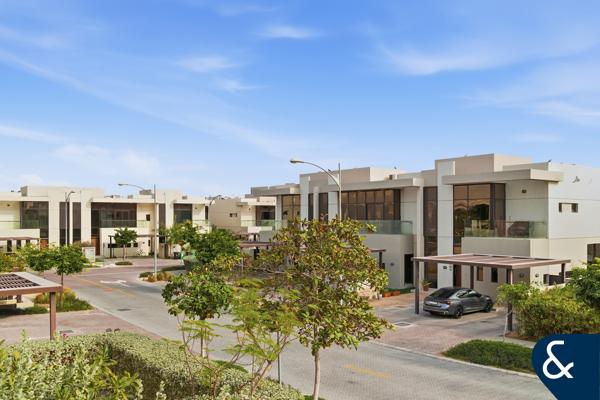 True Corner | Park Facing | Large Plot