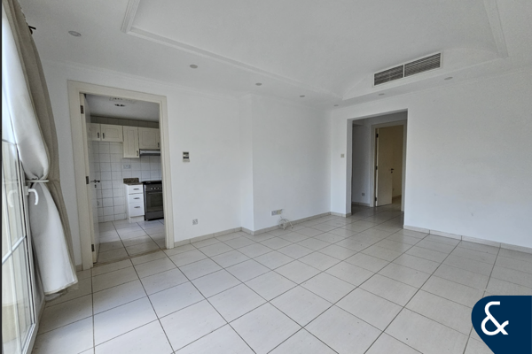 Springs 7 | 2bed + study | Near Springs Souk