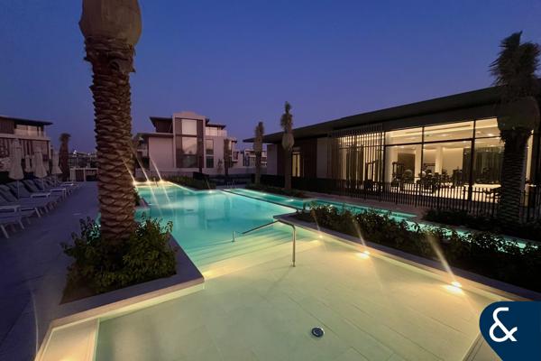 Burj Khalifa Views | Fully Landscaped | G+2