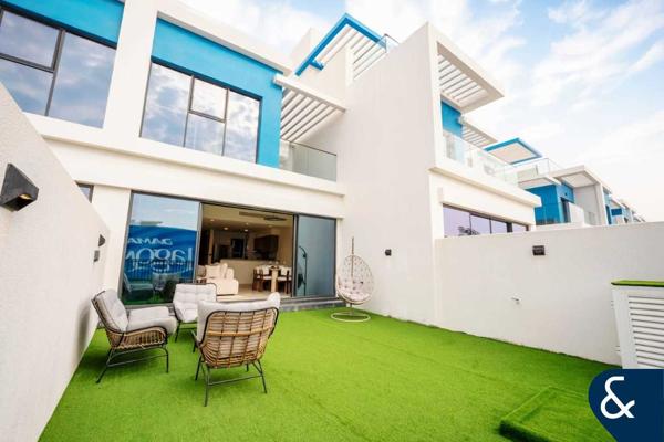 Single Row I Furnished I Upgraded