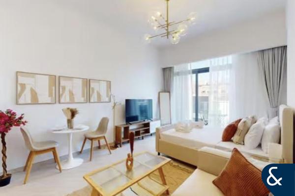 Luxury Studio | Furnished | Modern interior