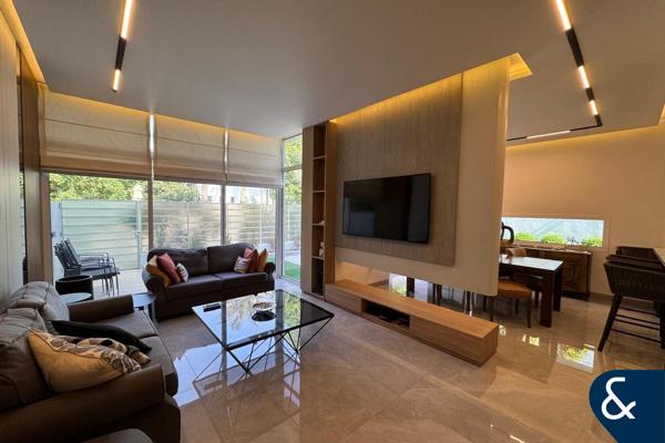 Vastu | Pool Backing | Upgraded | VOT