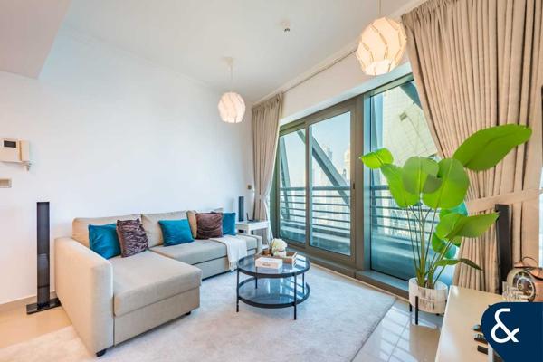 High Floor | 1 Bed | Upgraded | Vacant