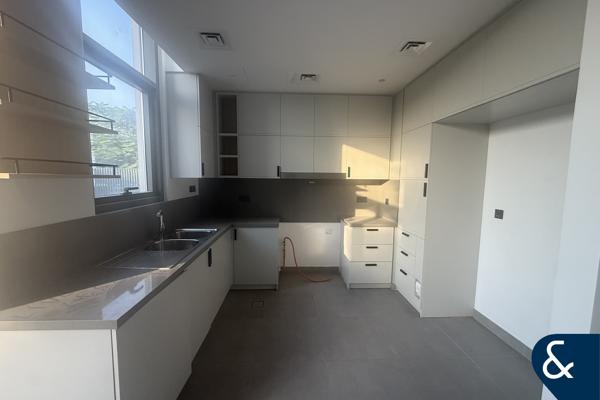 Ruba | Upgraded | Resident Agent | 3 Beds