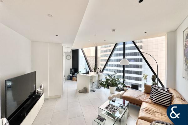 High Floor | Canal View | Natural Light