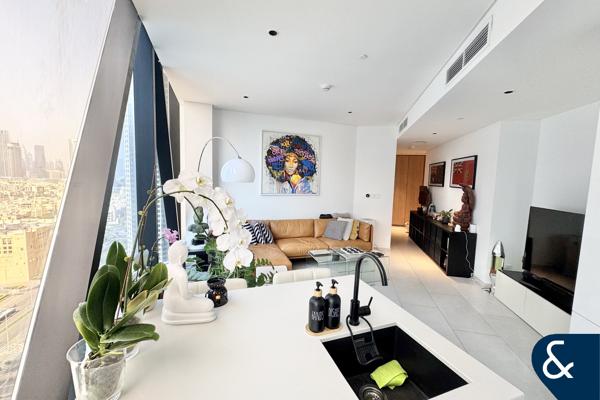 High Floor | Canal View | Natural Light