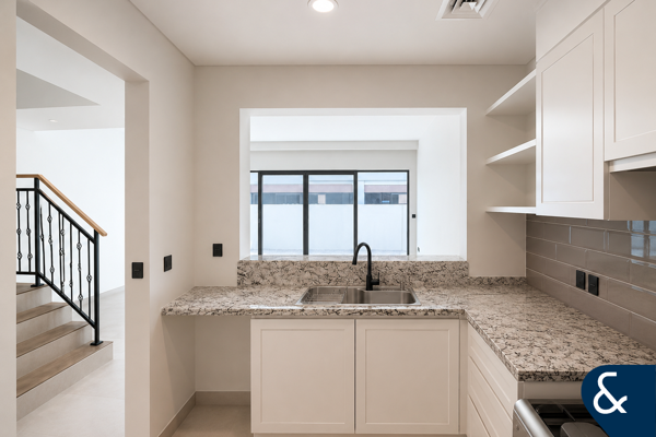 Prime Location | Handed over | Keys In Hand