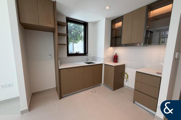 Handover Now | Pool View | Creek Beach Access