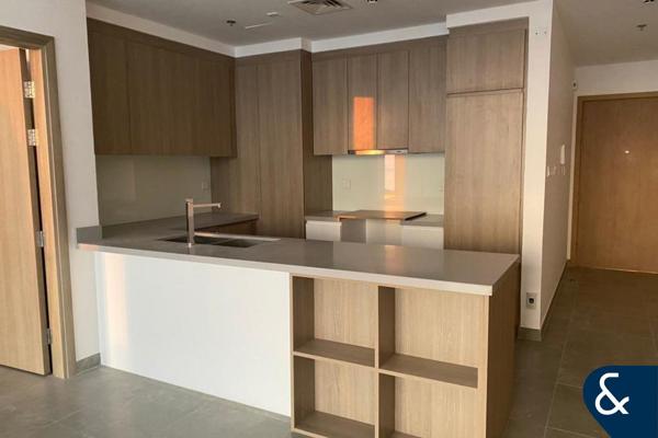 Upgraded | Marina | Sea View | 2 Bed | maids