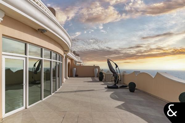Sea Views - Vacant - Private Beach Access