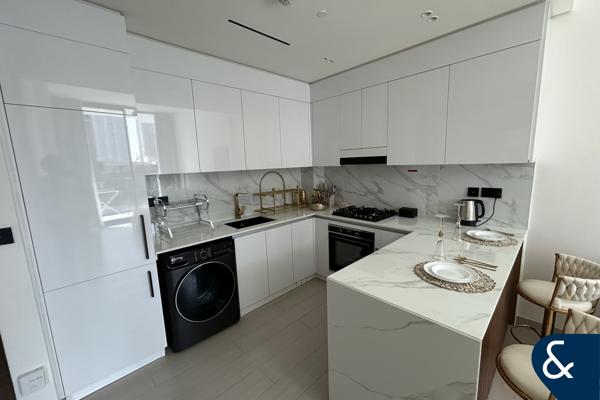 Spacious One Bedroom | Furnished | Vacant