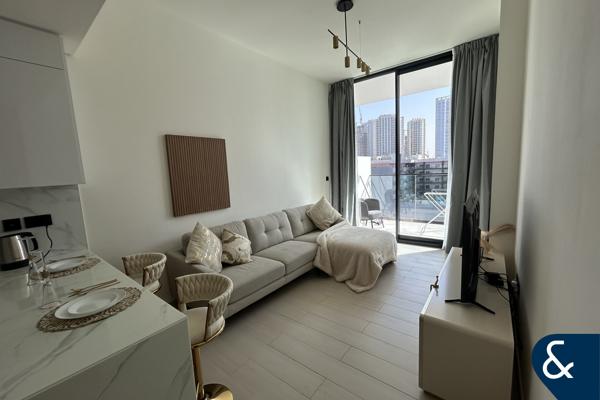 Spacious One Bedroom | Furnished | Vacant