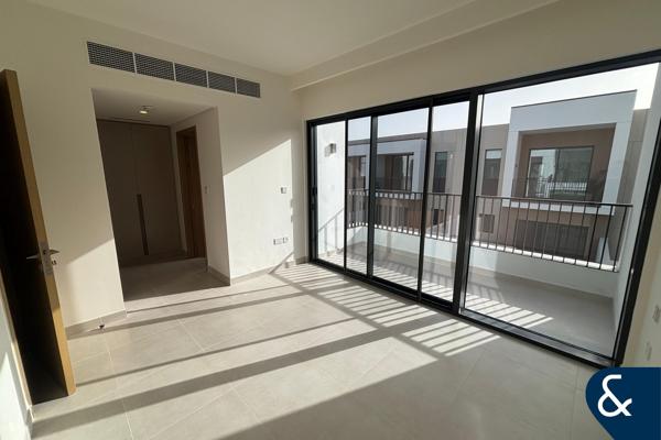 Brand New | Single Row | Resident Agent