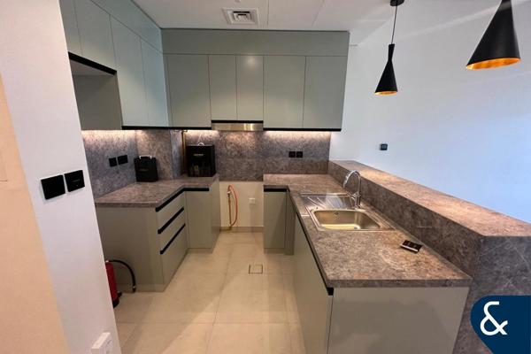 One Bedroom | Upgraded | Luxury | High Floor