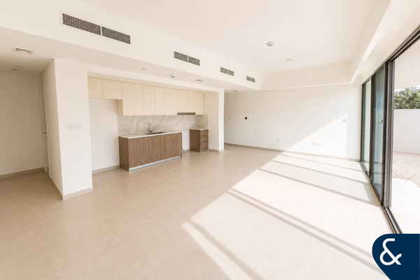 3 Plus Maids | Center Kitchen | By Amenities