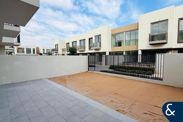 Central Location | Sleek Style | Vacant