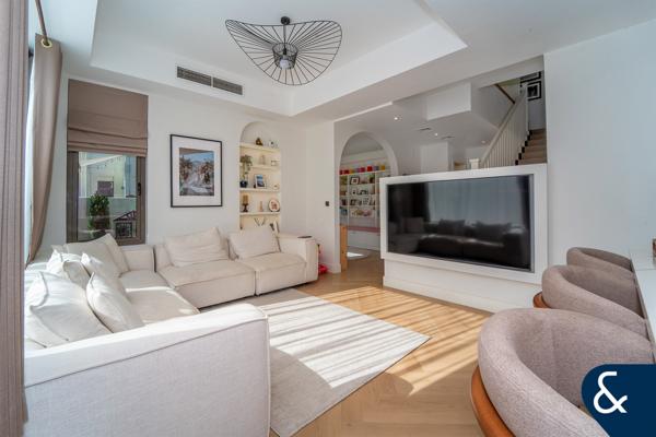 3 Bedrooms | Upgraded | Private Pool
