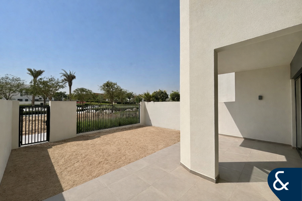 Iris Style | Golden Beach Access | Single Row