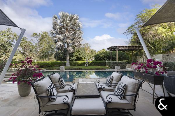 Extended Corner Plot | Elevated | Huge Potential