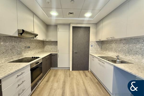 Large One bedroom | Beautiful View | Vacant