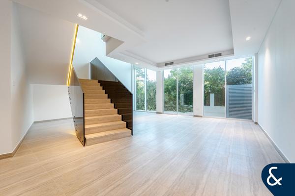Rare Corner | Front Row | VOT | 4 Bedroom